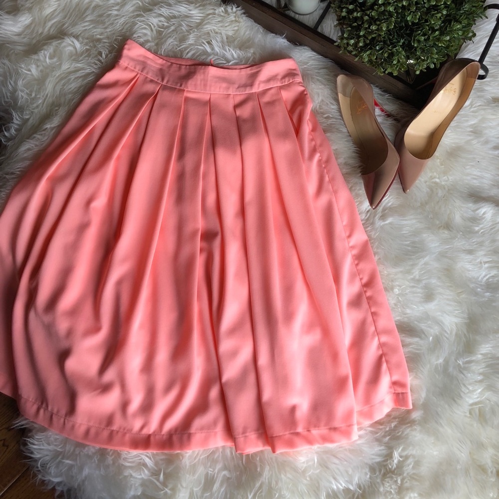 Salmon color pleated Aline skirt. Sz. small